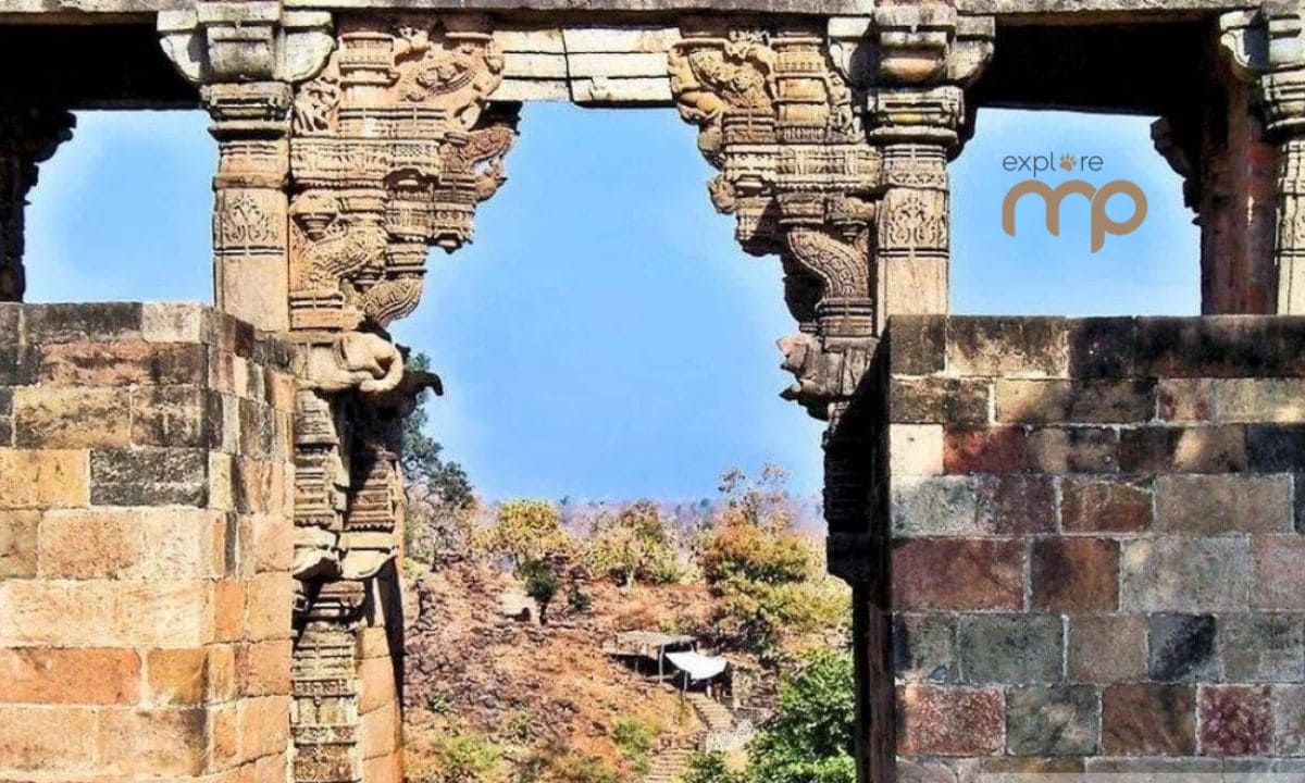 Gwalior Fort Orchha and Khajuraho heritage circuit tour