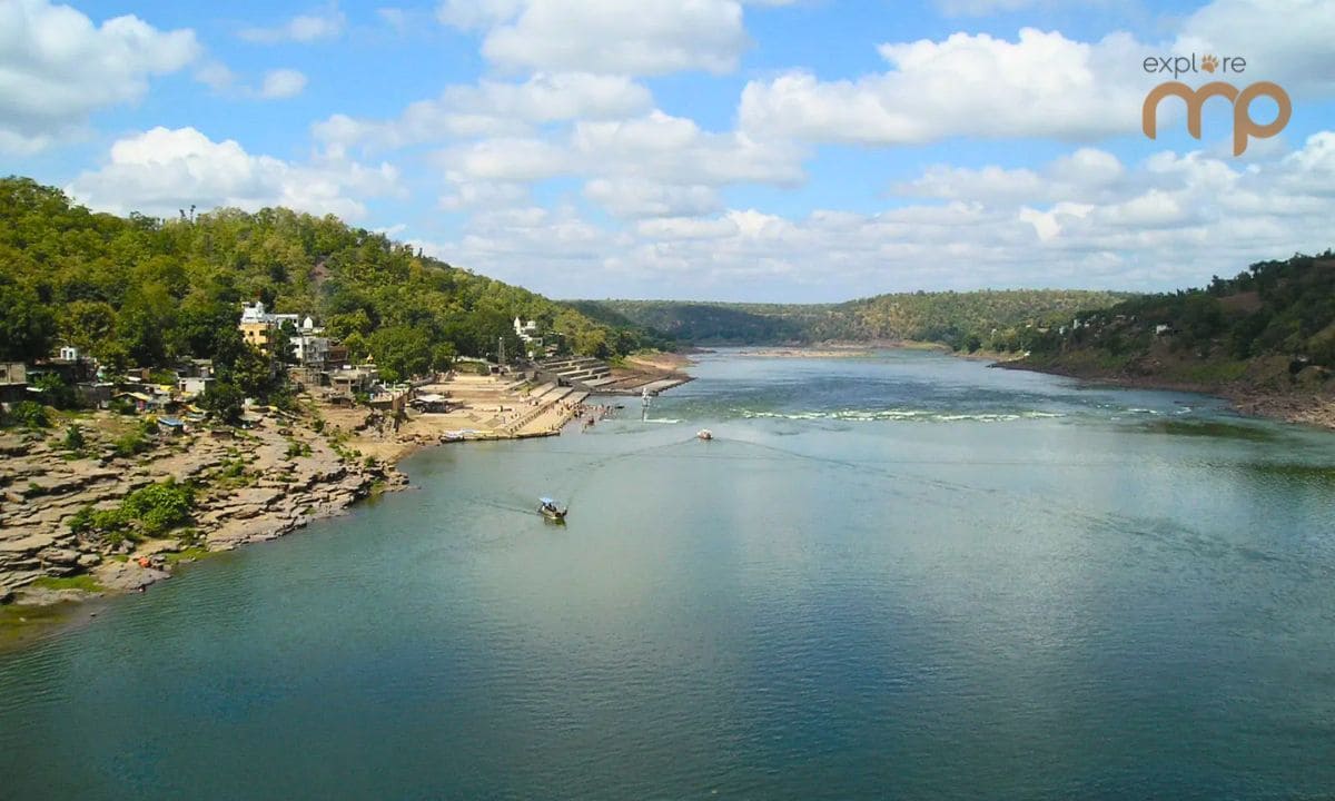 Pachmarhi Hill Station - Queen of Satpura
